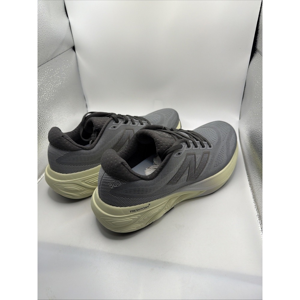 New Balance men's Fresh Foam Running Shoe. X880V15 Grey/Grey‎ Size 9 New - Picture 3 of 8
